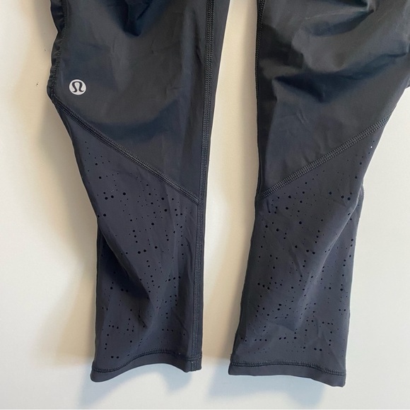 LULULEMON Water Bound Crop Wamo Camo Bleached Coral Pink Black Swim Size 4 - Picture 11 of 11